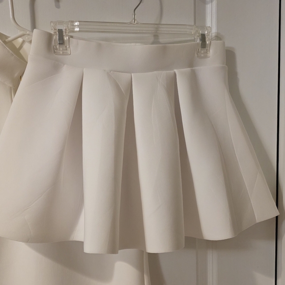 Emily McCarthy New Tennis Set Size Small - Picture 5 of 11